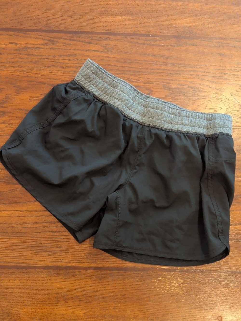 Columbia Women's Black Lined Athletic Shorts w/ Heather Gray Waistband • Size S